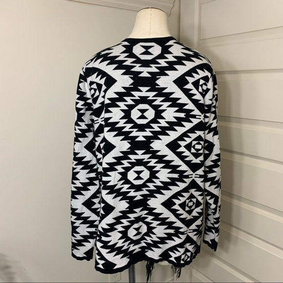 𝅺JESSICA Southwestern Black White printed Tribal Jersey Knit Cardigan Wrap L - Picture 10 of 11